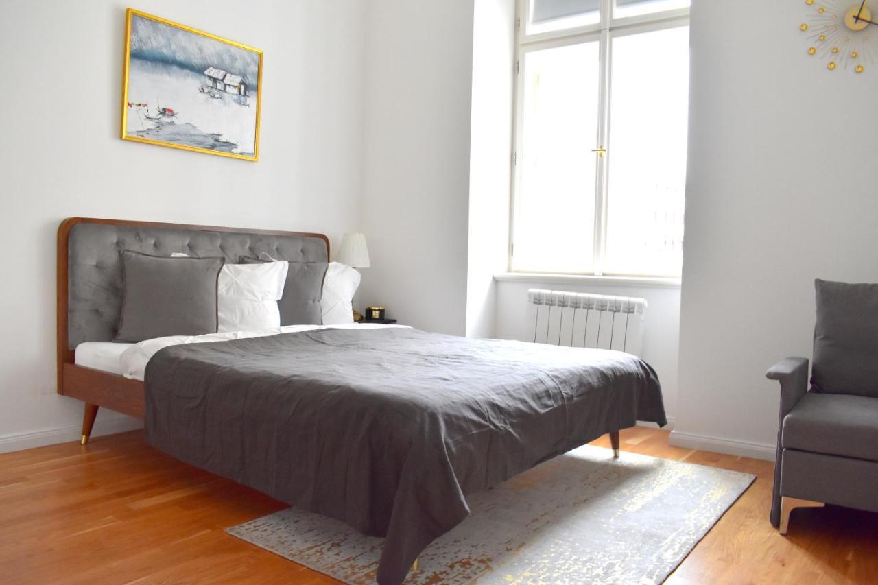 Lovely Apartment In Center Prague Exterior photo
