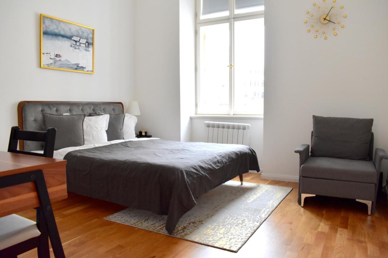 Lovely Apartment In Center Prague Exterior photo